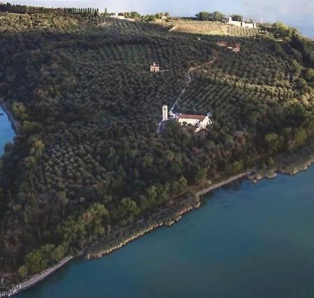 Isola Polvese Resort Castiglione del Lago Kültér fotó